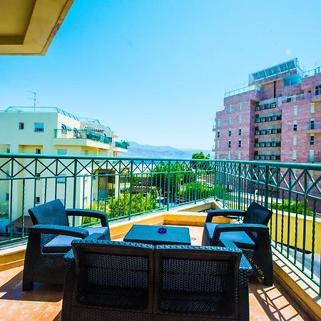 C Class Apartment Eilat Luaran gambar