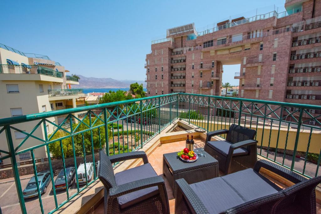 C Class Apartment Eilat Luaran gambar