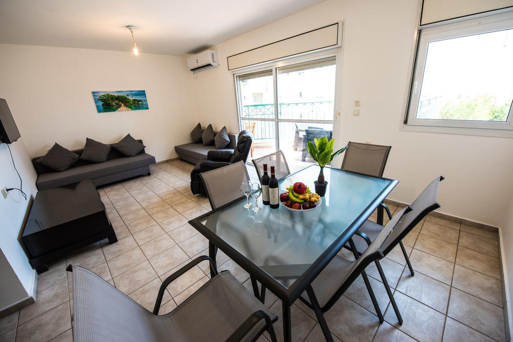 C Class Apartment Eilat Luaran gambar