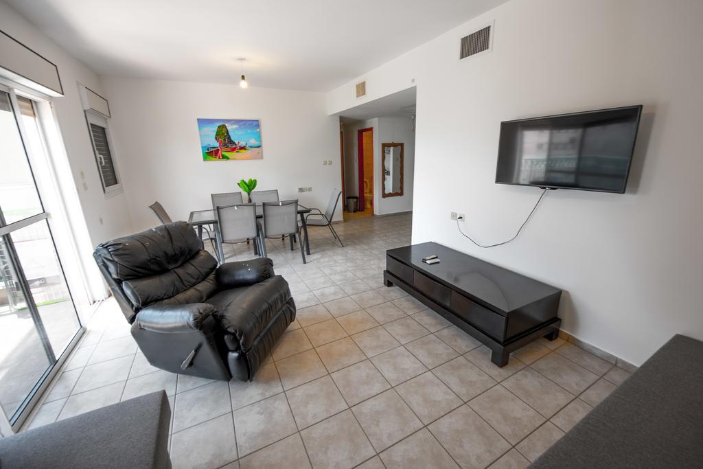C Class Apartment Eilat Luaran gambar